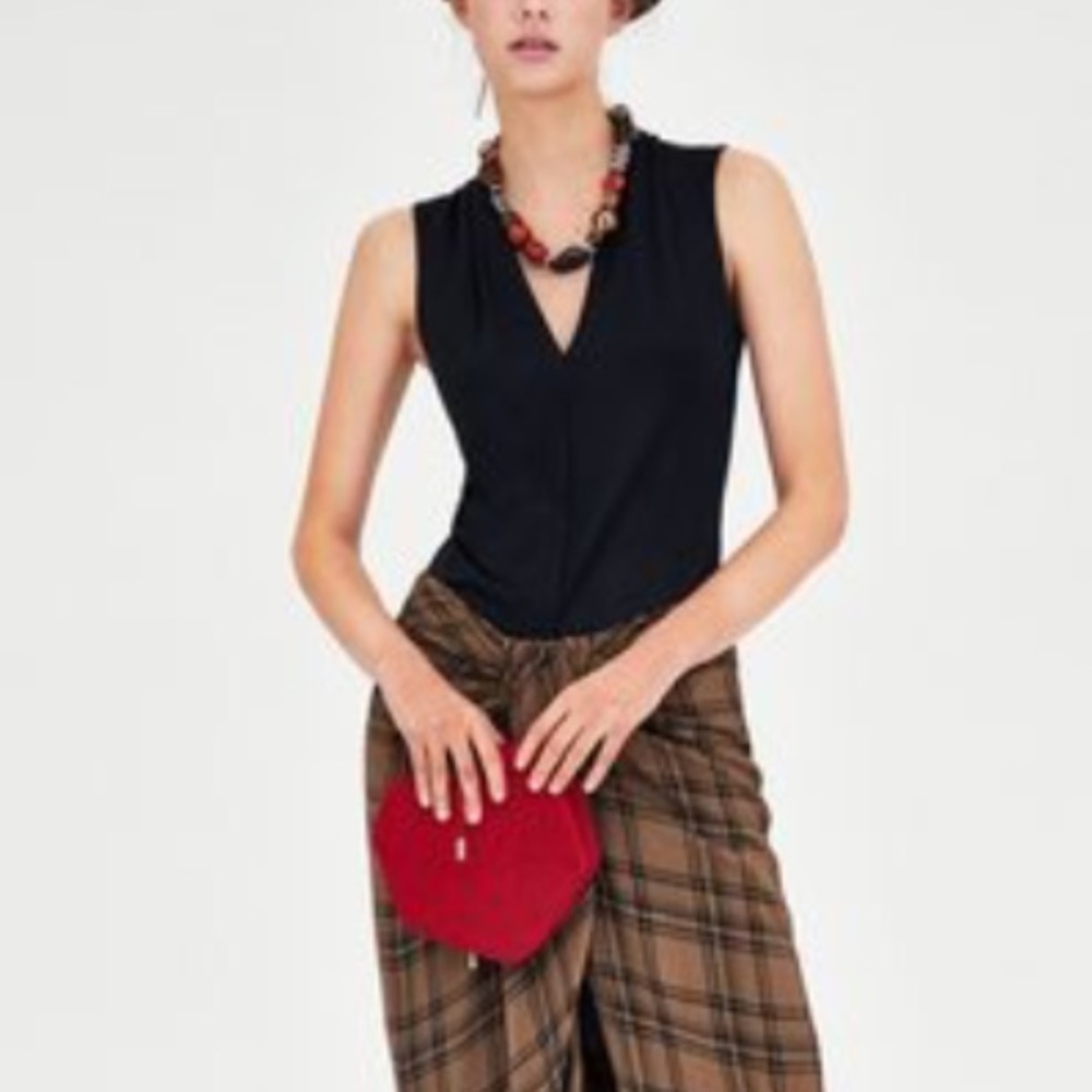 Zara V-neck, sleeveless black bodysuit, sz M